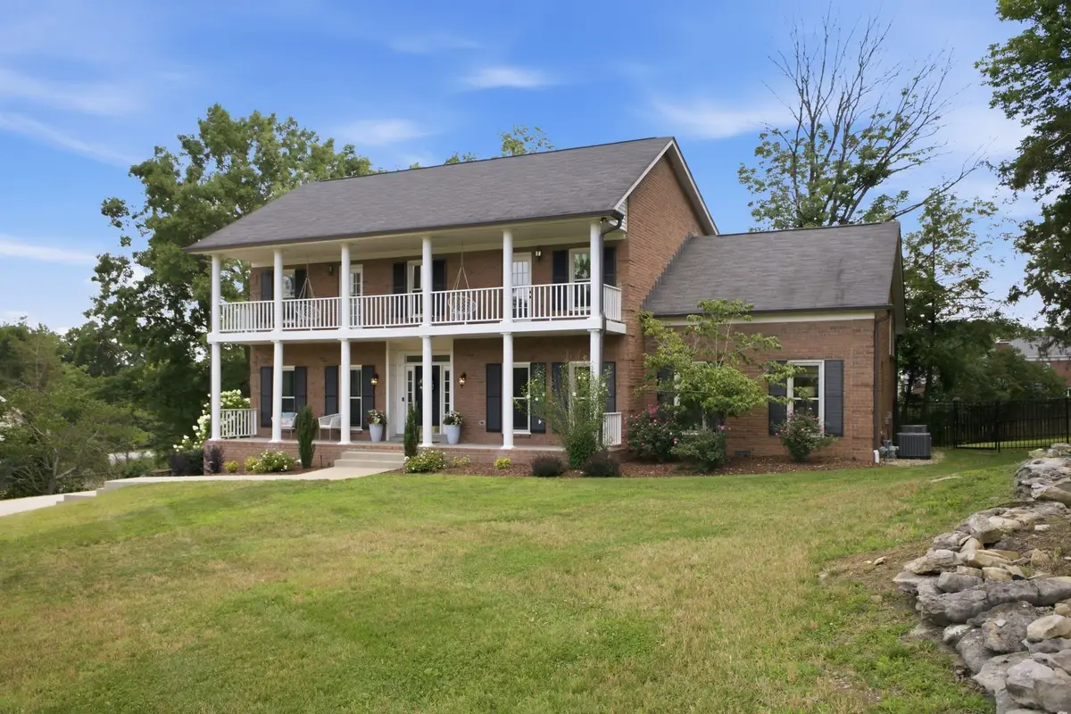 404 Winchester Dr, Franklin, TN 37069 - #1