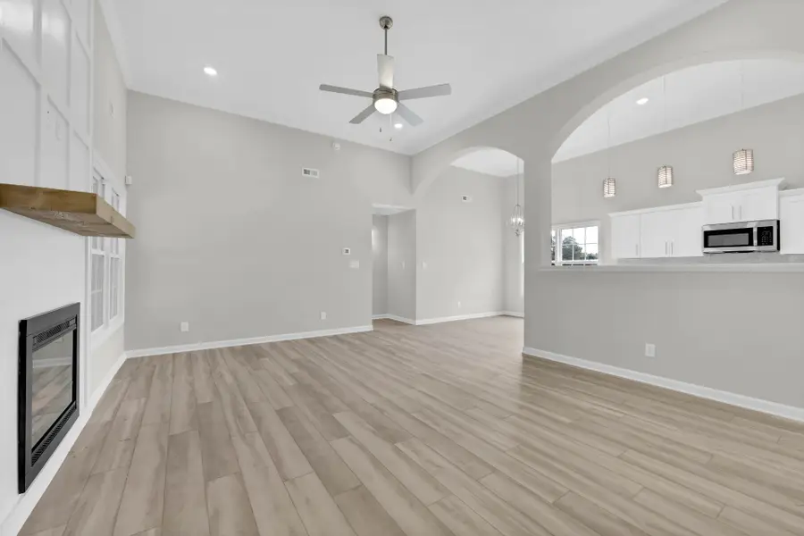 1037 Vendue Ave, Clarksville, TN 37042 - #3