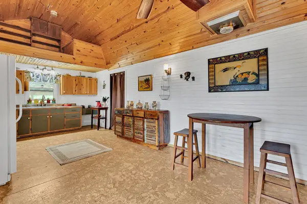 3519 Owl Hollow Rd, Linden, TN 37096