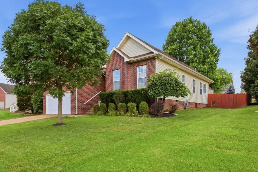 4014 Kristen St, Spring Hill, TN 37174 - #2