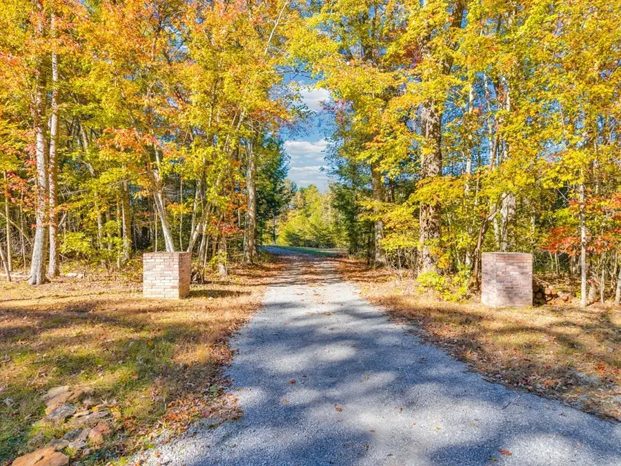 700 Falls Rd, Monterey, TN 38574 - #2