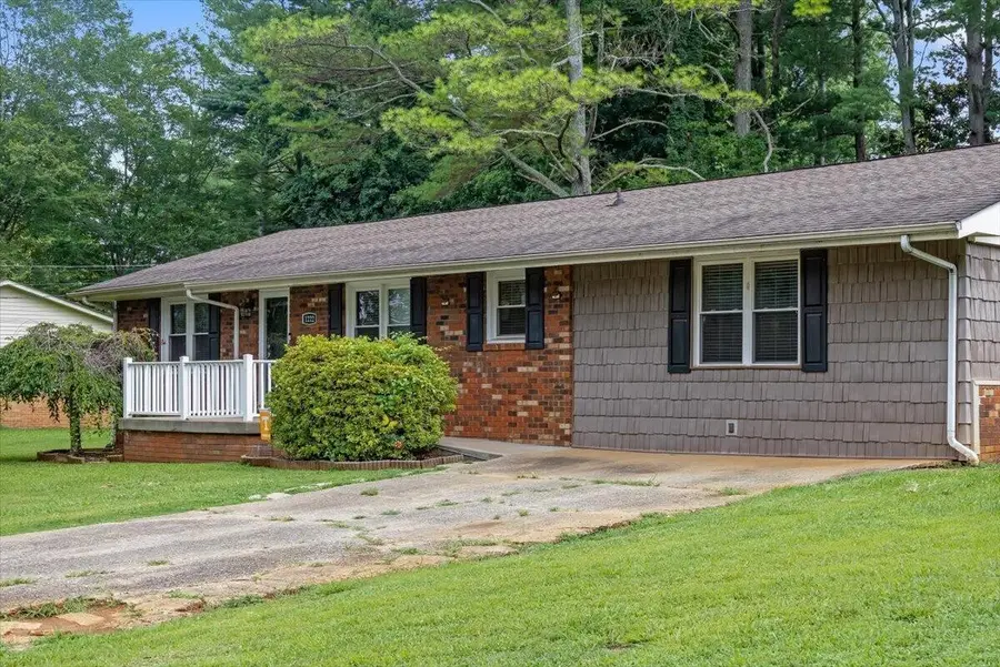 1222 Miami St, Athens, TN 37303 - #2