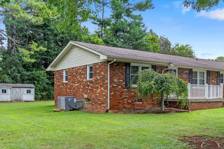 1222 Miami St, Athens, TN 37303 - #3