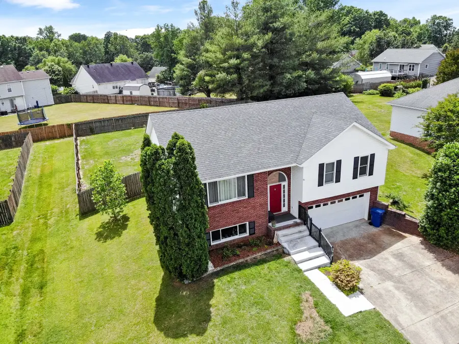3418 Poplar Hl, Clarksville, TN 37043 - #2