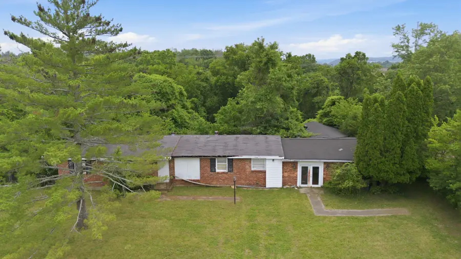 213 Rosehill Dr, Goodlettsville, TN 37072 - #3