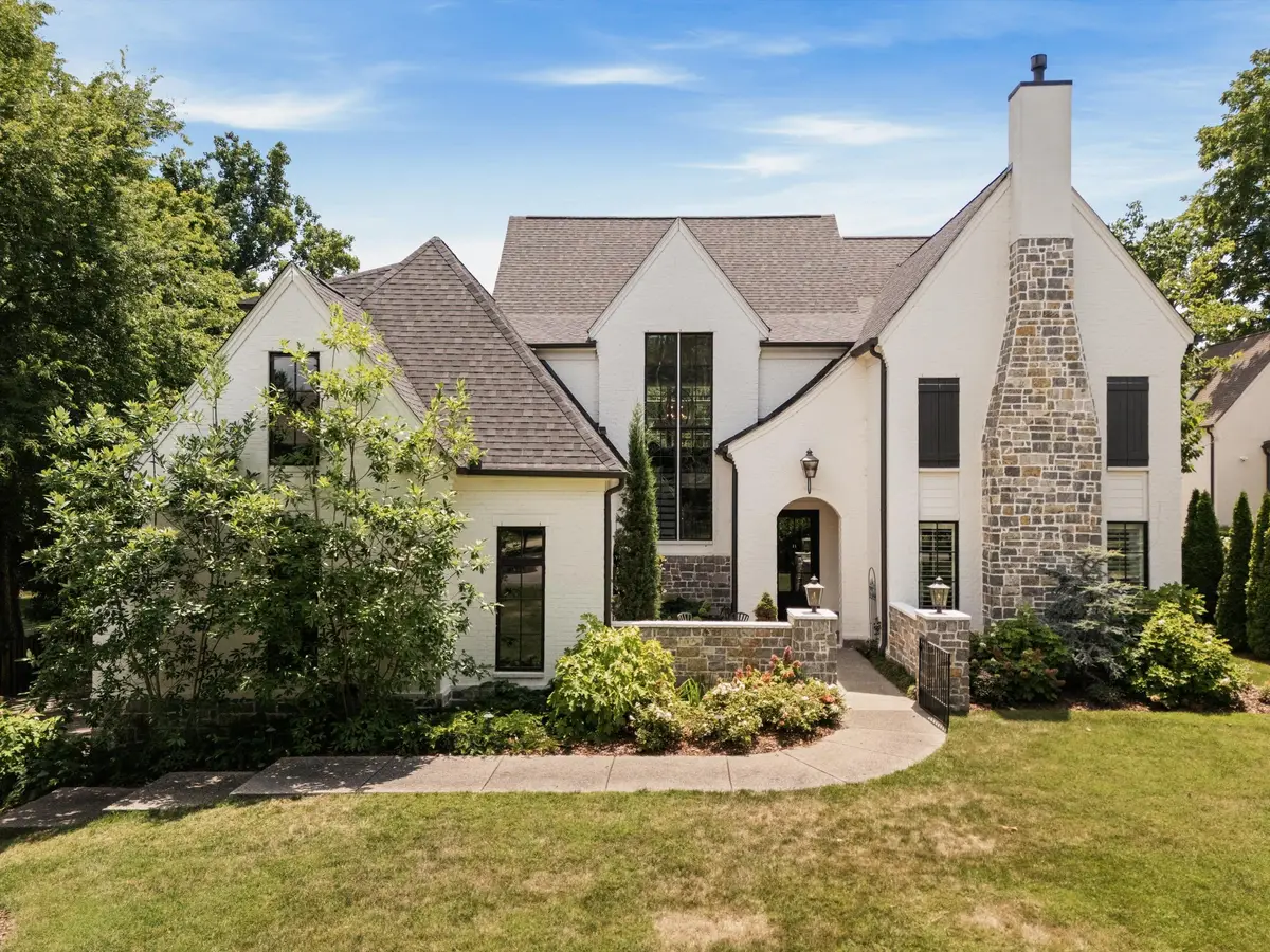 135 Alton Rd, Nashville, TN 37205 - #1