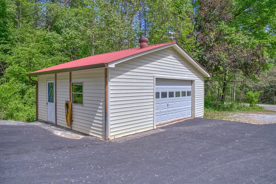 2952 Hanging Limb Hwy, Monterey, TN 38574 - #2