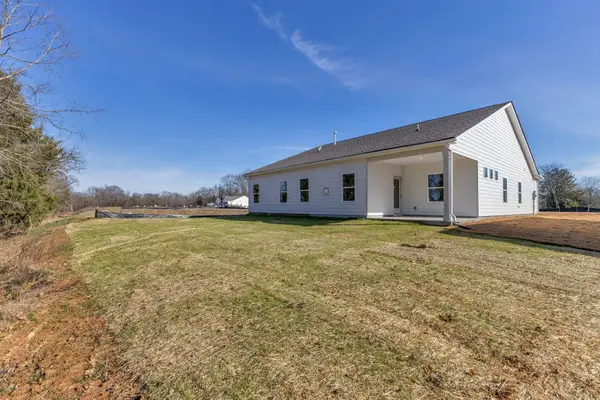 606 Nightengale Ridge Dr, Columbia, TN 38401