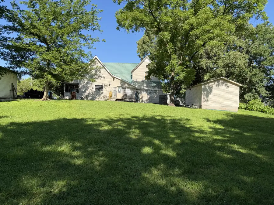 115 Cherry St, Camden, TN 38320 - #3
