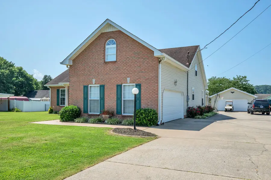 567 Bluff View Dr, Pegram, TN 37143 - #2