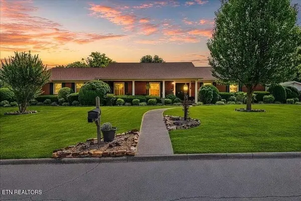 1101 Brentwood Drive, Etowah, TN 37331