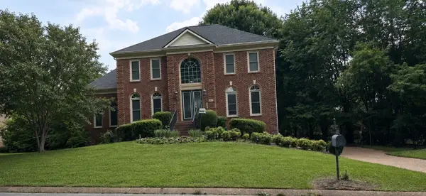 915 Briarwood Crst, Nashville, TN 37221