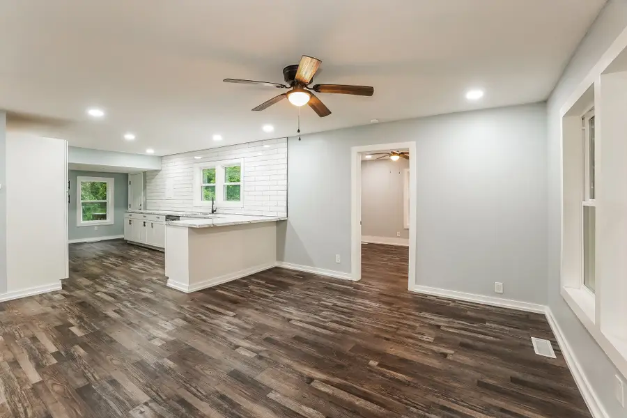 120 White St, Hopkinsville, KY 42240 - #3