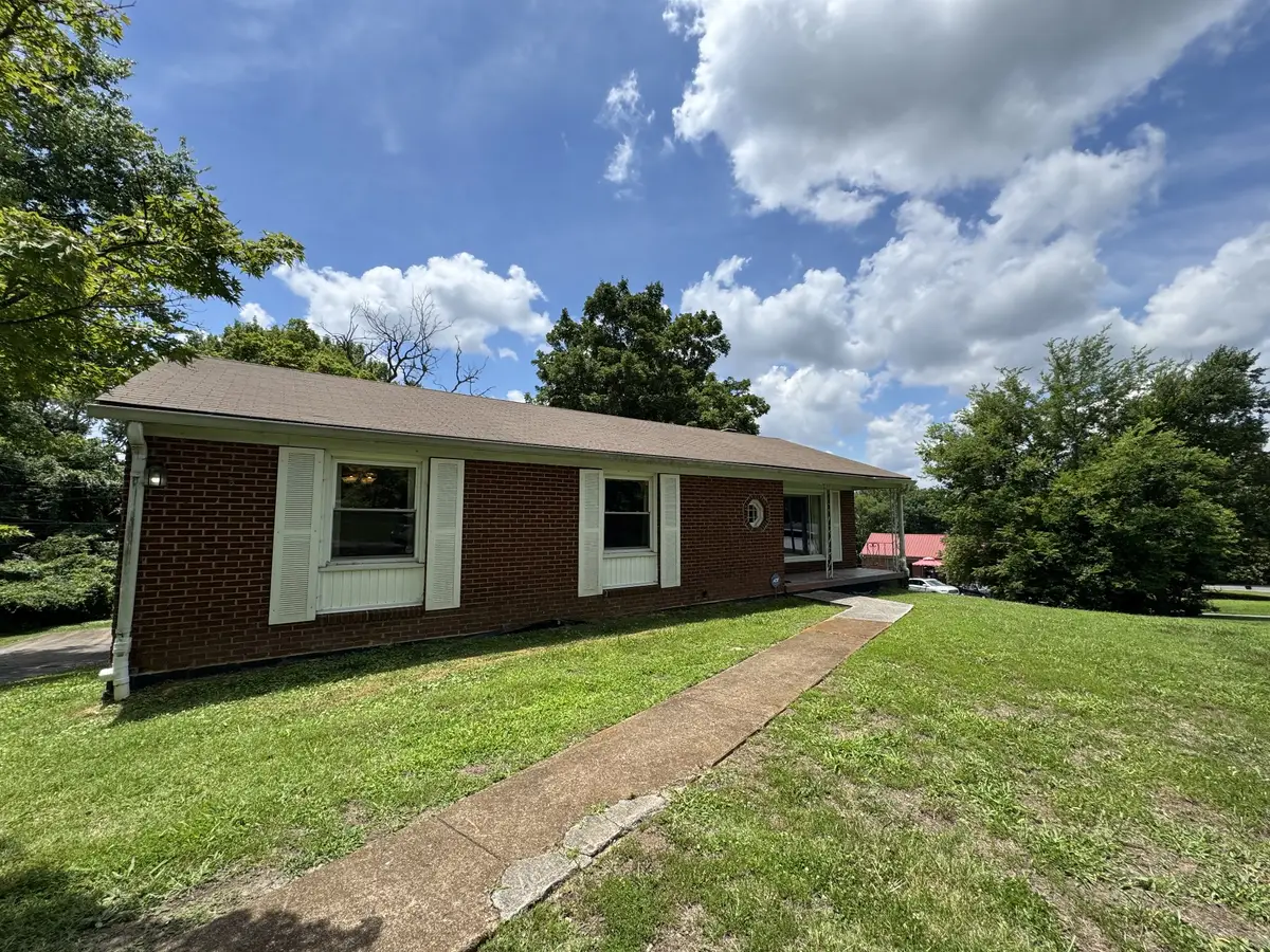 2105 Crestline Dr, Nashville, TN 37214 - #1