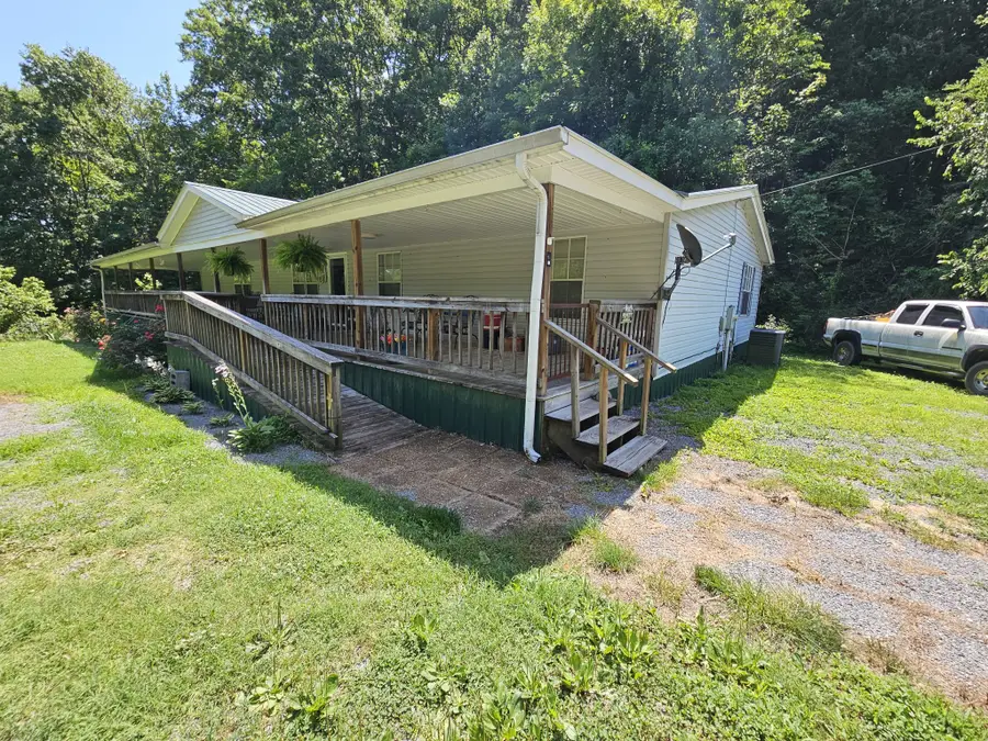 1142 Trace Creek Rd, Whitleyville, TN 38588 - #3