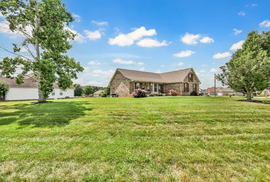 3656 Fieldstone Dr, Clarksville, TN 37040 - #3