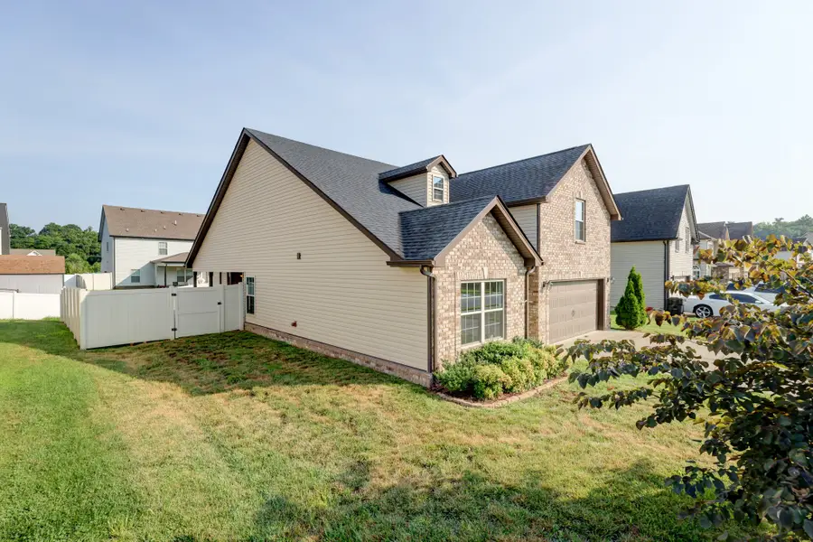 1008 Meadowview Ln, Clarksville, TN 37040 - #2