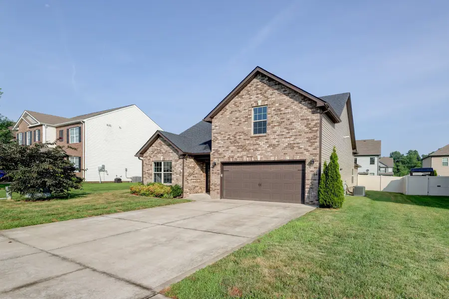 1008 Meadowview Ln, Clarksville, TN 37040 - #3