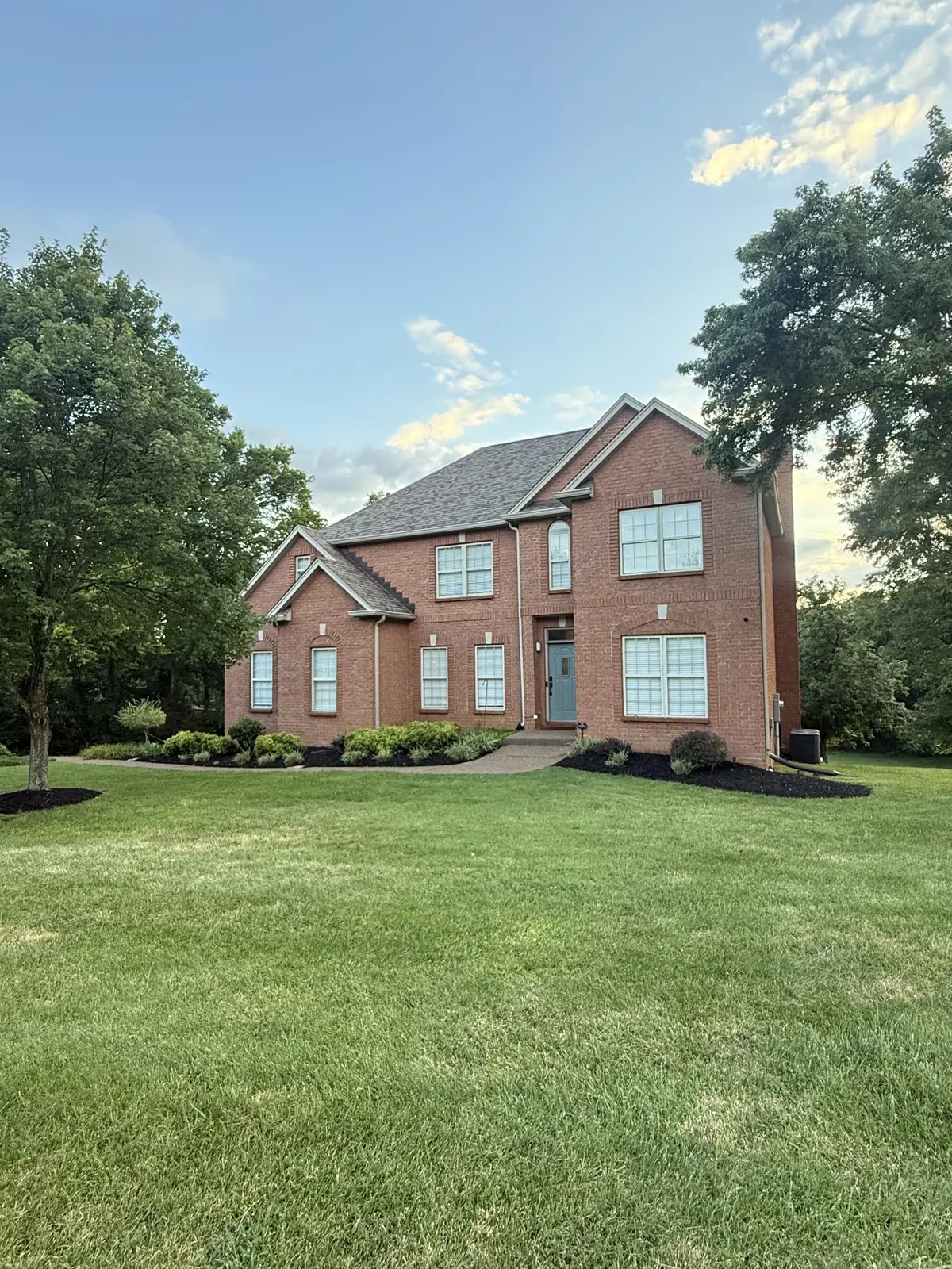 812 Lynn Dr, Goodlettsville, TN 37072 - #1