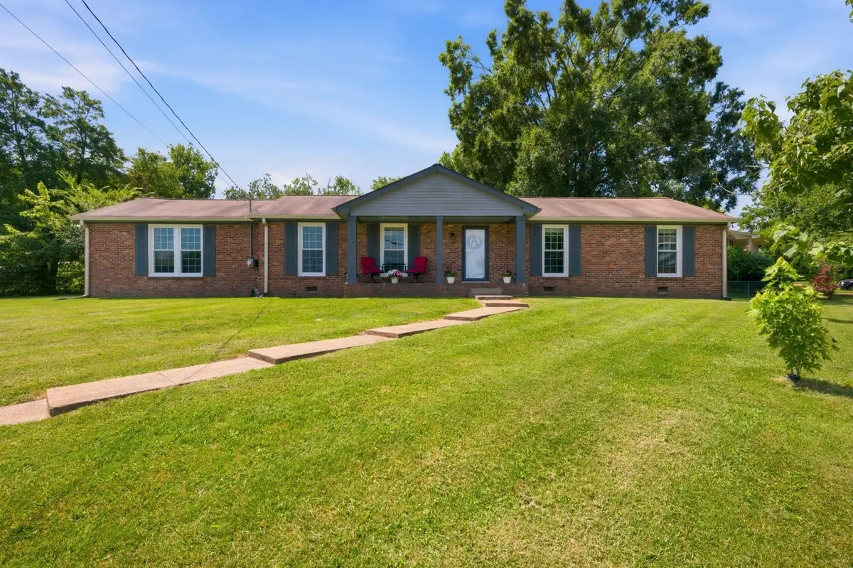 709 Harpeth Pkwy W, Nashville, TN 37221 - #1