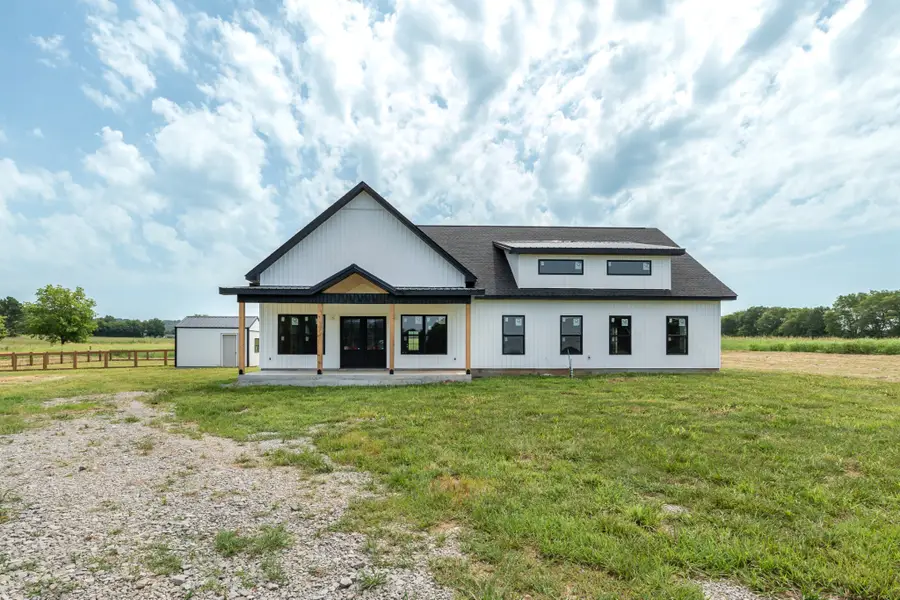2985 Lewisburg Hwy, Petersburg, TN 37144 - #2
