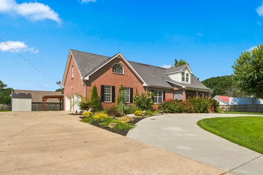 7556 Darby Rd, Goodlettsville, TN 37072 - #3