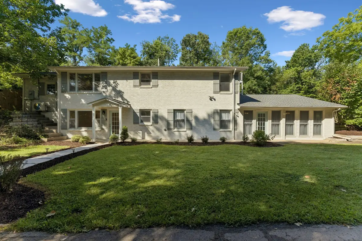 718 Kimmins St, Hohenwald, TN 38462 - #1