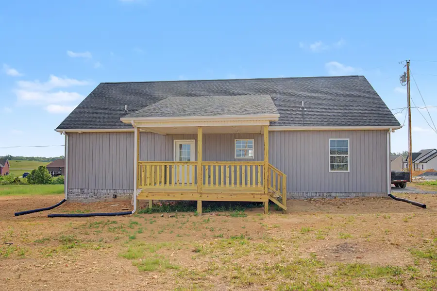 137 Martha Circle, Lafayette, TN 37083 - #2