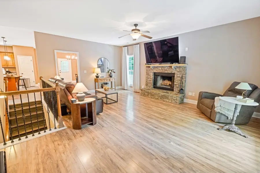1210 Buckeye Rd, Fayetteville, TN 37334 - #3