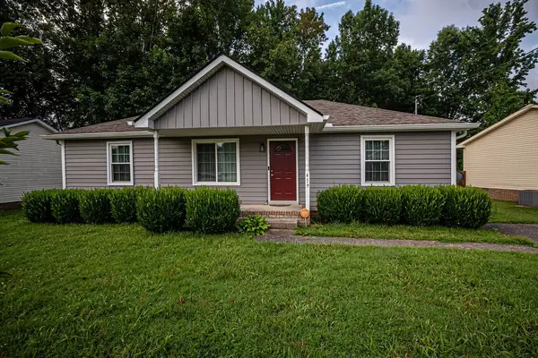 419 Woodale Dr, Clarksville, TN 37042