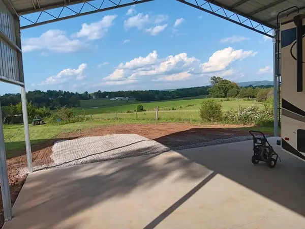 1446 S Bunker Hill Rd, Sparta, TN 38583