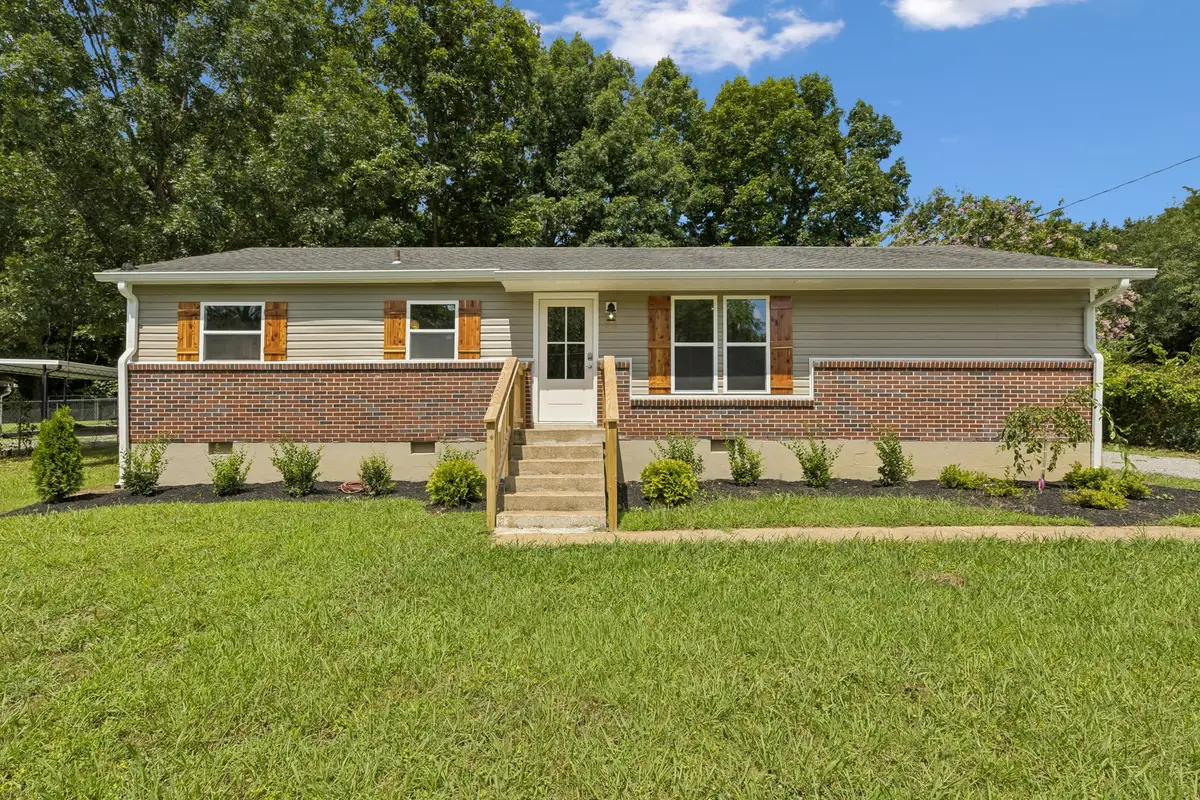 666 Jackson Ave, Lewisburg, TN 37091 - #1