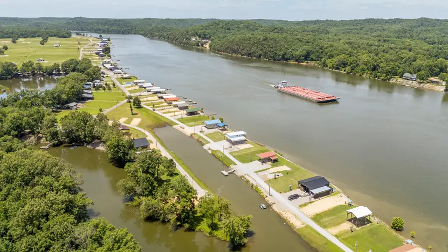 242 Drake Dr, Clifton, TN 38425 - #3