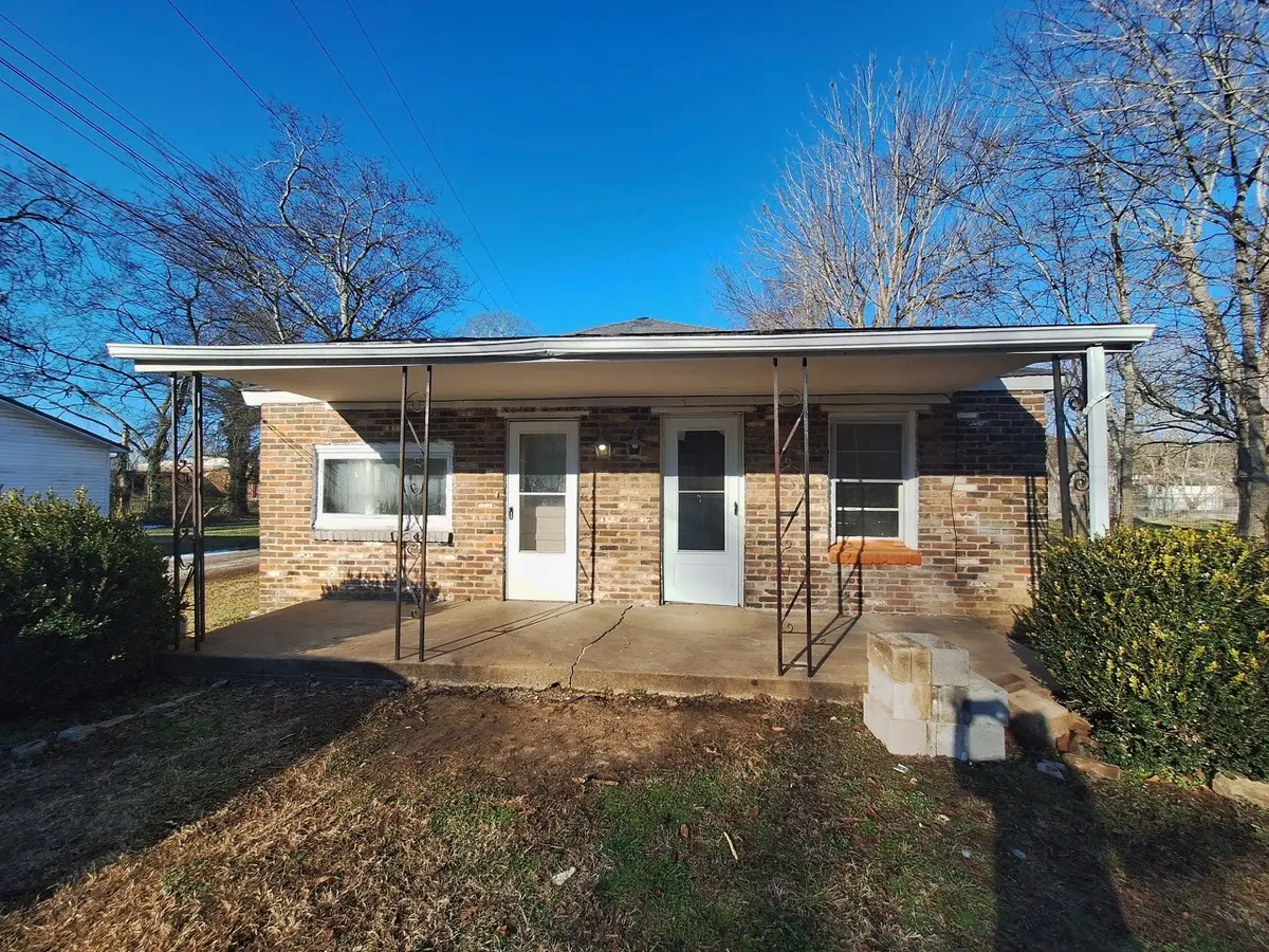 524 Childers St, Pulaski, TN 38478 - #1