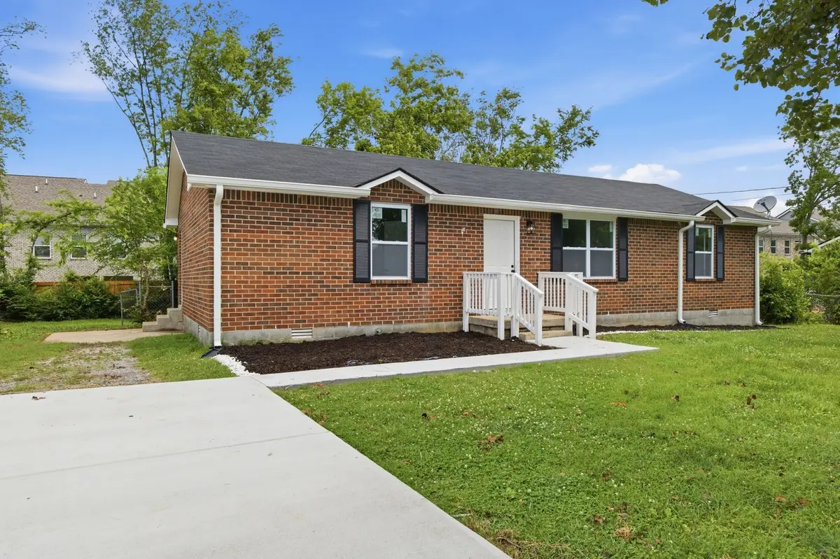 115 Walnut Crest Dr, Gallatin, TN 37066 - #1