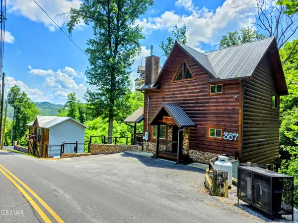367 Wiley Oakley Drive, Gatlinburg, TN 37738