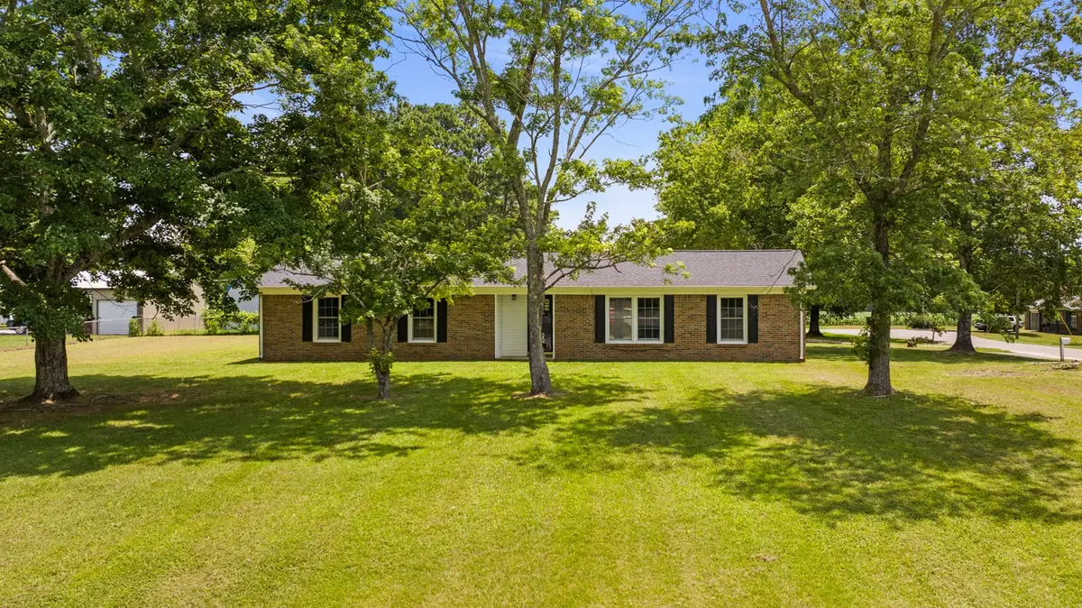 4 Park St, Fayetteville, TN 37334 - #1