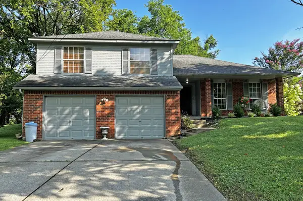 1717 Ridgemere Ct, Hermitage, TN 37076