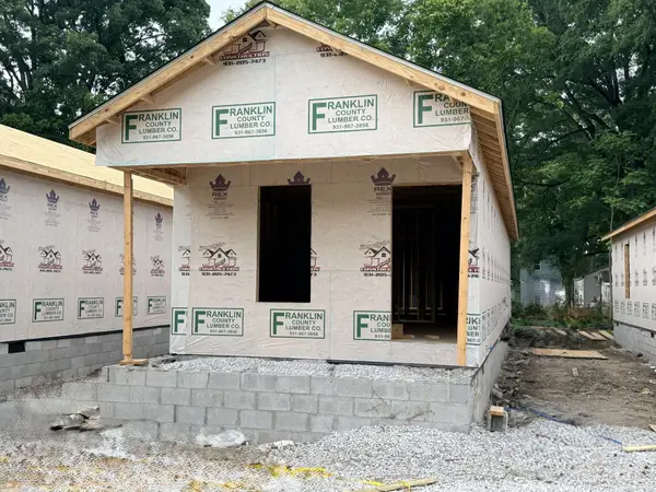 323 S Gentry St, Tullahoma, TN 37388
