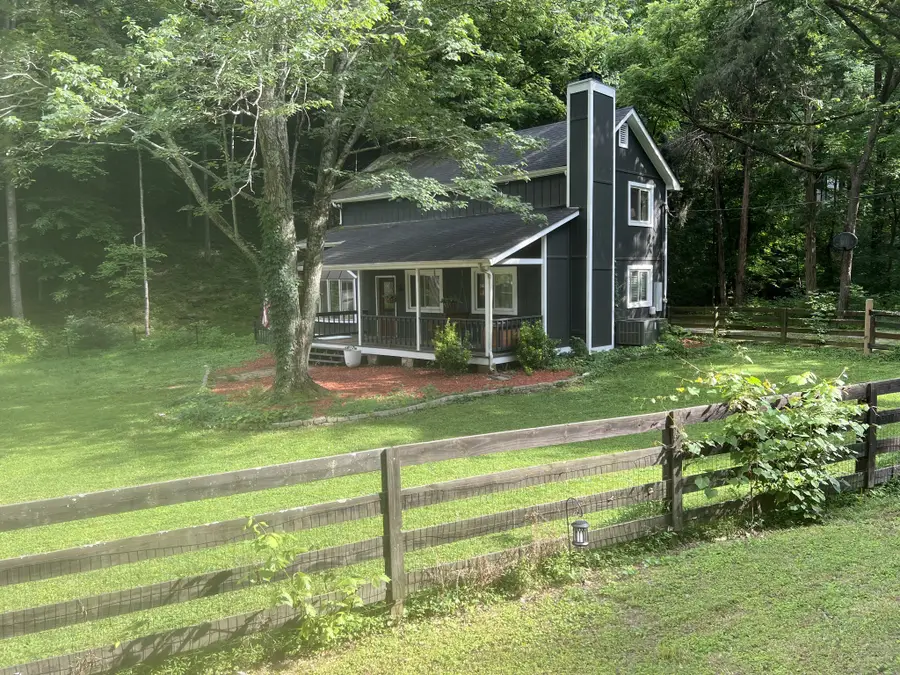 1051 Green Valley Dr, Ashland City, TN 37015 - #2