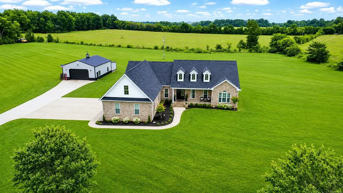 2829 Anes Station Rd, Lewisburg, TN 37091 - #1