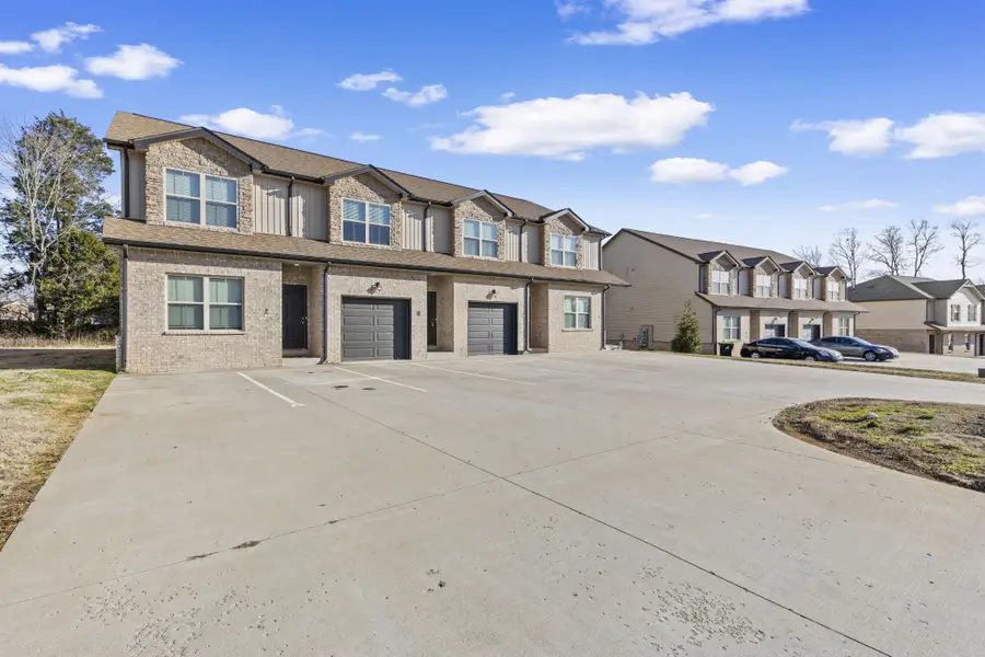 279 Smithson Ln, Clarksville, TN 37040 - #2