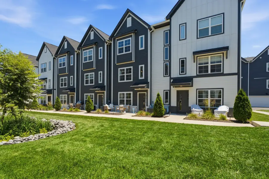 700 N Dupont Ave #317, Madison, TN 37115 - #2