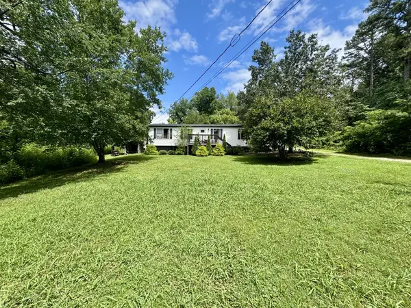 563 Sunset Point Rd, McMinnville, TN 37110