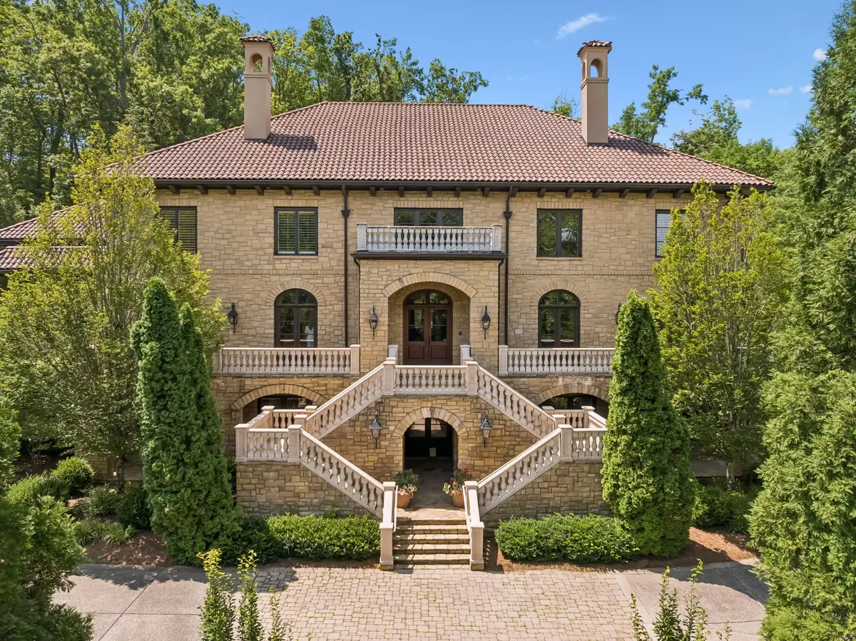1037 Vaughn Crest Dr, Franklin, TN 37069 - #1