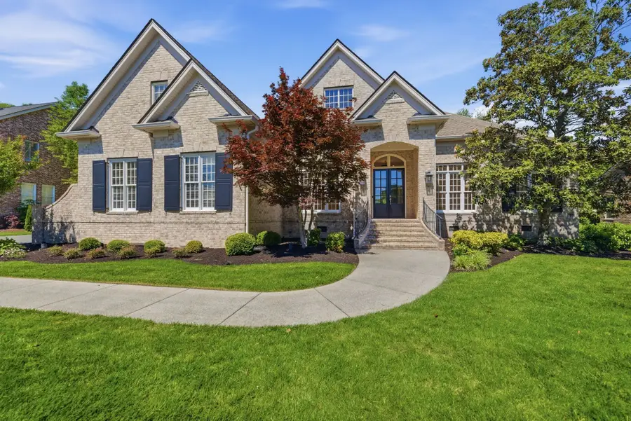 1735 Richbourg Park Dr, Brentwood, TN 37027 - #2
