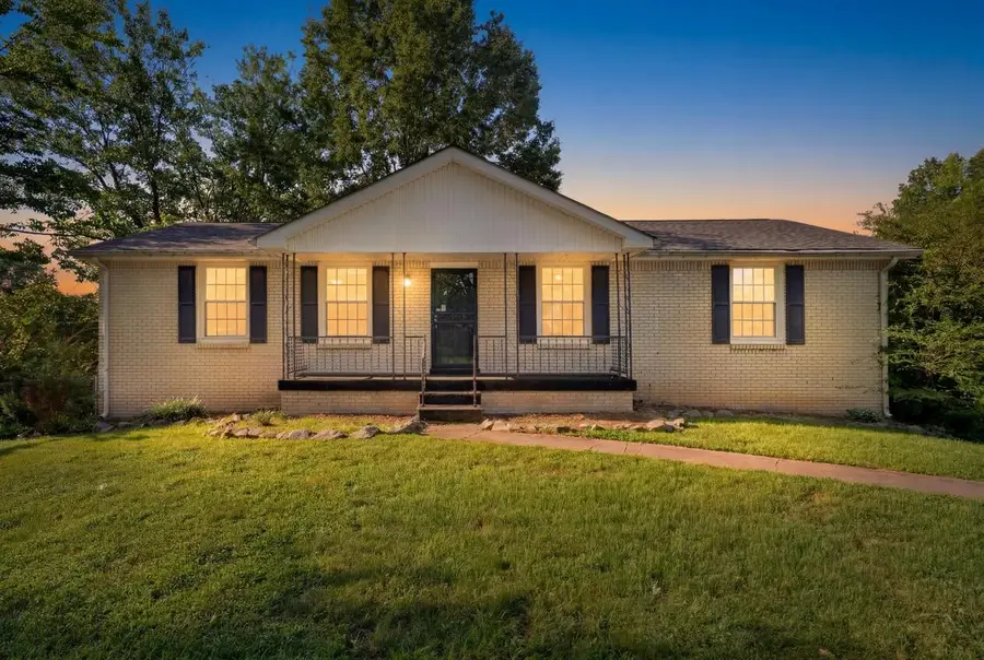 304 Notgrass Rd, Clarksville, TN 37042 - #2
