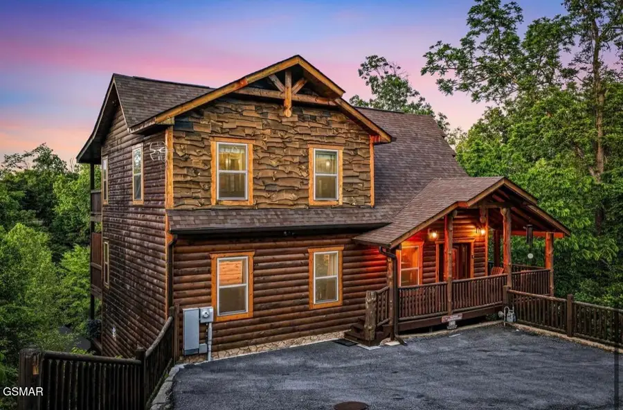452 Alpine Mountain Way, Pigeon Forge, TN 37863 - #2