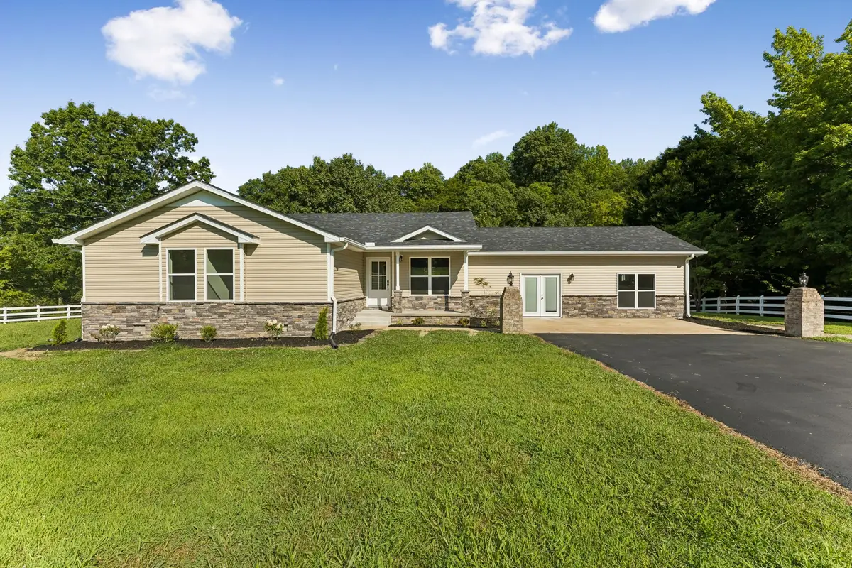 1513 Centerville Hwy, Hohenwald, TN 38462 - #1