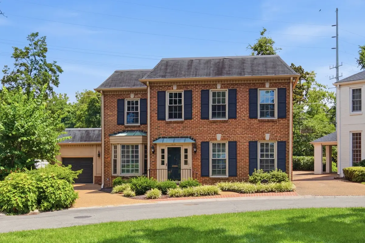 2116 Golf Club Ln, Nashville, TN 37215 - #1